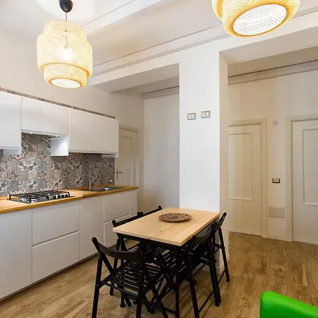 P.umberto Old Town Апартаменты Альгеро