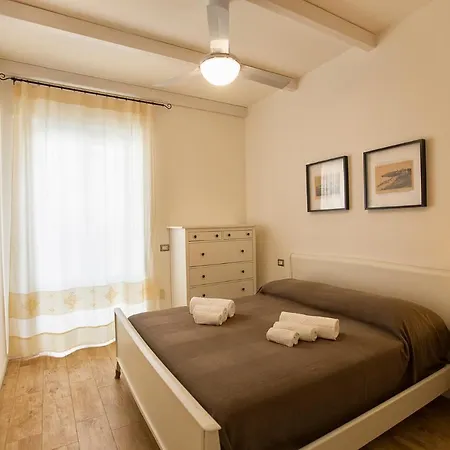 P.umberto Old Town Апартаменты *