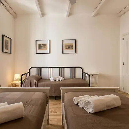 P.umberto Old Town Апартаменты Альгеро