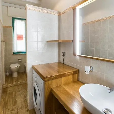 Apartment P.umberto Old Town