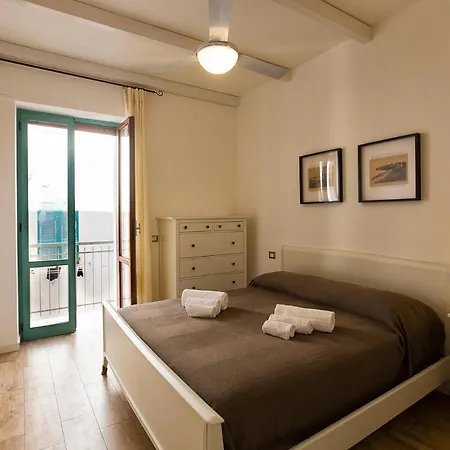 Apartment P.umberto Old Town