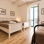 P.umberto Old Town Alghero